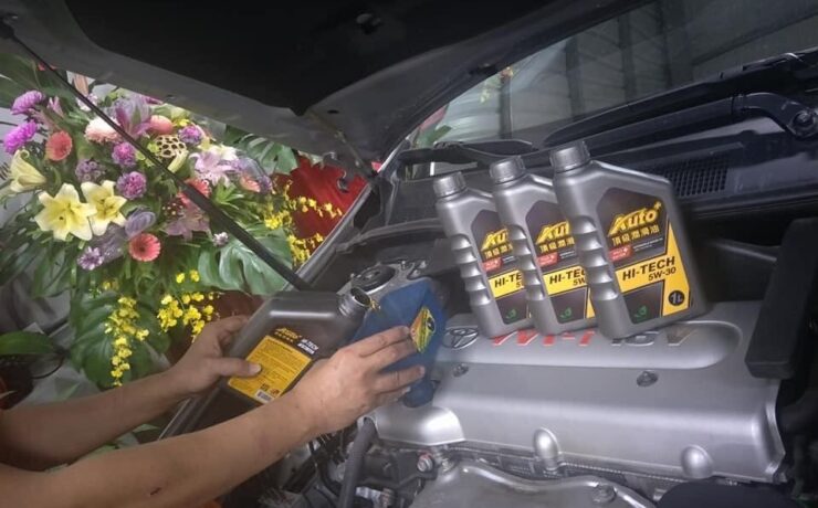 定期更換機油很重要！計程車司機心裡話-台塑頂級潤滑油更換示意圖