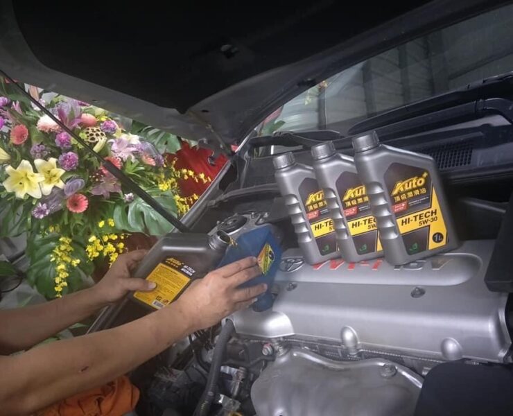 定期更換機油很重要!計程車司機心裡話-台塑頂級潤滑油更換示意圖